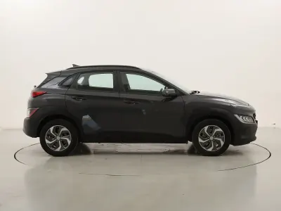Usata Hyundai Kona 141 CV (103 kW) 2023 Grigiogrigio SUV