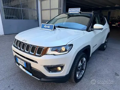 Usado Jeep Compass Opening Edition 140 CV (102 kW) 2017 Blanco SUV
