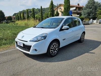Usata Renault Clio IV Dynamique 75 CV (55 kW) 2012 Bianco Berlina