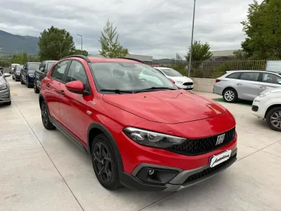 Occasion Fiat Tipo Cross 95 ch (69 kW) 2022 Rouge Citadine
