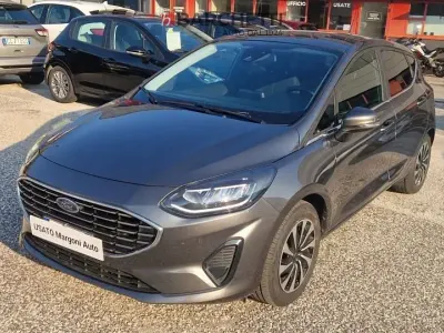 Usata Ford Fiesta Titanium 124 CV (91 kW) 2023 Grigio Utilitaria