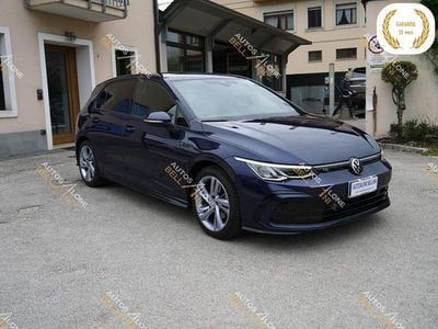 Usata VW Golf VIII R-line 150 CV (110 kW) 2020 Blu Berlina