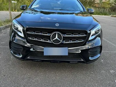 Usata Mercedes GLA200 136 CV (100 kW) 2019 Nero SUV