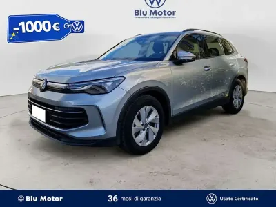 Usata VW Tiguan R-line Plus 150 CV (110 kW) 2025 Dolomite silver metallizzato SUV