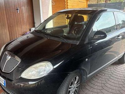 Usata Lancia Ypsilon 60 CV (44 kW) 2010 Nero Utilitaria