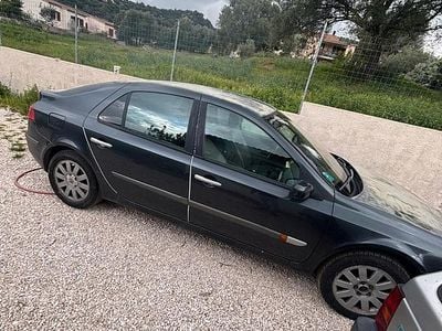 Usata Renault Laguna II 120 CV (88 kW) 2001 Grigio
