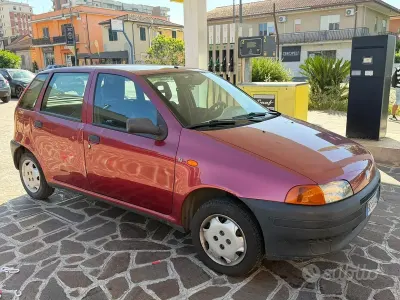 Usata Fiat Punto 54 CV (39 kW) 1999 Rosso Berlina