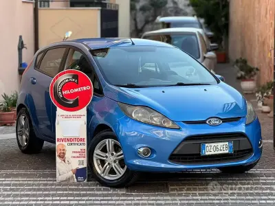Usata Ford Fiesta Titanium 92 CV (67 kW) 2009 Bluazzurro Berlina