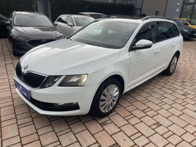 Usata Skoda Octavia Active 110 CV (80 kW) 2018 Bianco Station wagon