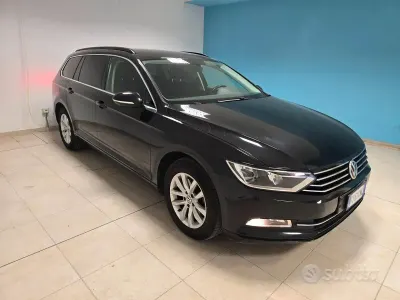 Usata VW Passat Comfortline 120 CV (88 kW) 2016 Nero Station wagon
