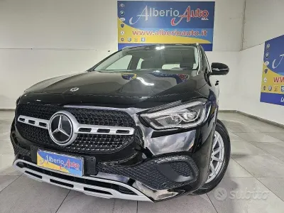 Usata Mercedes GLA200 Business 150 CV (110 kW) 2021 Nero SUV