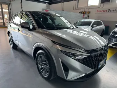 Usata Nissan Qashqai Acenta 140 CV (102 kW) 2024 Grigio SUV