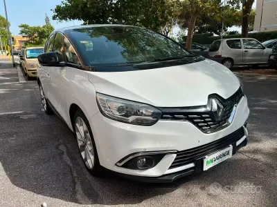Usata Renault Scénic IV Business 110 CV (80 kW) 2019 Bianco Monovolume