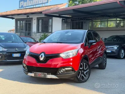 Usata Renault Captur 90 CV (66 kW) 2017 Rosso SUV