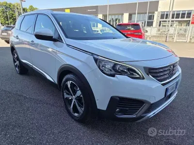 Usata Peugeot 5008 Business-Line 131 CV (96 kW) 2020 Bianco SUV