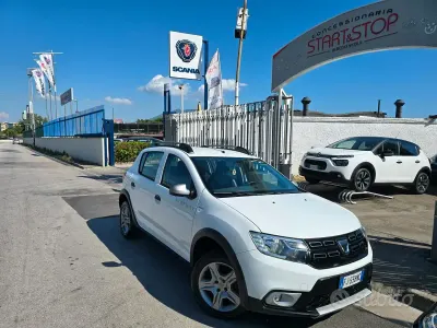 Usata Dacia Sandero Stepway 90 CV (66 kW) 2017 Bianco Berlina