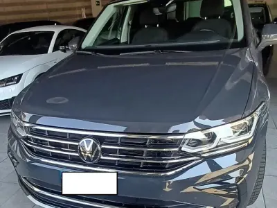 Usata VW Tiguan Elegance 150 CV (110 kW) 2023 Grigio SUV
