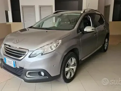 Usata Peugeot 2008 Allure 99 CV (72 kW) 2015 Grigio SUV