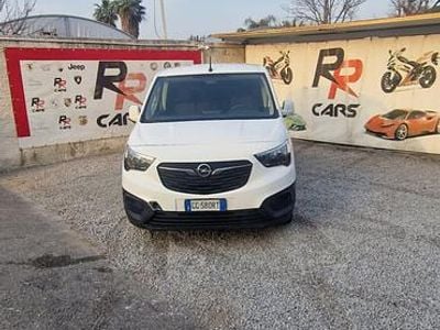 Usata Opel Combo Edition 102 CV (75 kW) 2021 Bianco Monovolume