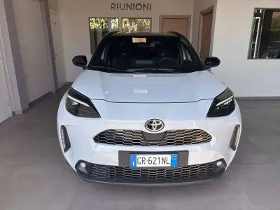 Usata Toyota Yaris Cross Sport 92 CV (67 kW) 2023 Grigio SUV