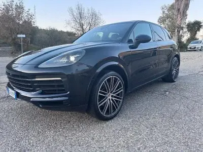 Usata Porsche Cayenne 340 CV (250 kW) 2020 Blu SUV