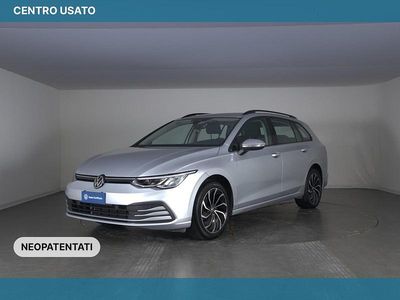 Usata VW Golf VIII Life 110 CV (80 kW) 2023 Reflex silver metallizzato Station wagon