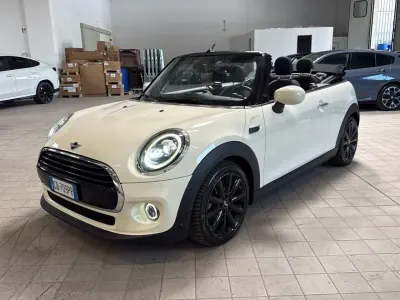 Usata Mini Cooper Cabriolet 136 CV (100 kW) 2020 Beige Cabrio