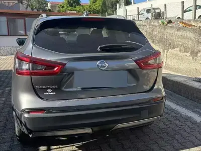 Usata Nissan Qashqai N-Connecta 116 CV (85 kW) 2019 Grigio SUV