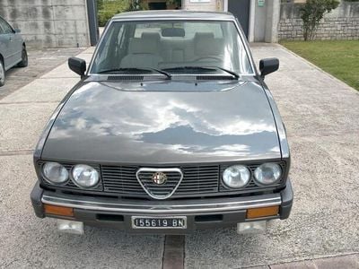 Usata Alfa Romeo Alfetta Quadrifoglio 130 CV (95 kW) 1984 Marrone Berlina