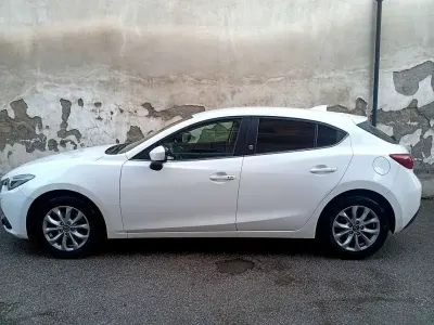 Usata Mazda 3 Exceed 105 CV (77 kW) 2016 Berlina