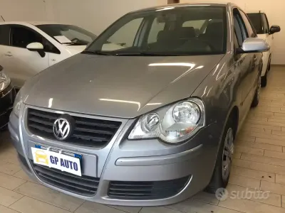 Usata VW Polo Trendline 64 CV (47 kW) 2006 Grigio Utilitaria