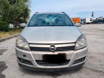 Usata Opel Astra 82 CV (60 kW) 1997 Station wagon