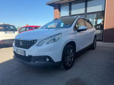 Begagnad Peugeot 2008 Active 75 HK (55 kW) 2017 Vit SUV