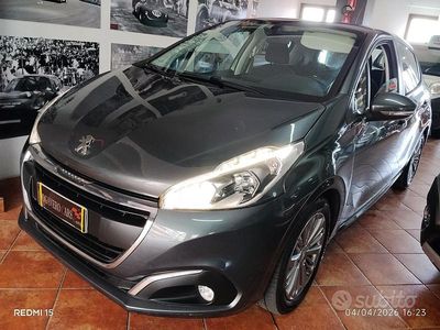 Usata Peugeot 208 Allure 75 CV (55 kW) 2016 Grigio Utilitaria
