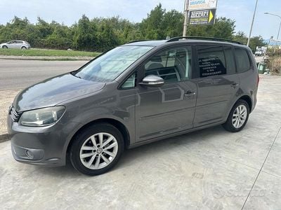 Usata VW Touran Comfortline 105 CV (77 kW) 2011 Grigio Monovolume