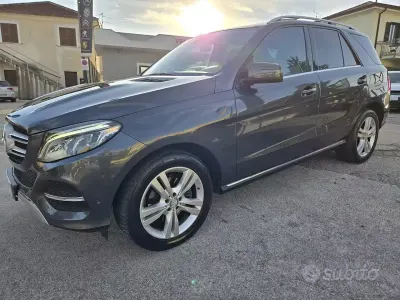Usata Mercedes GLE250 204 CV (150 kW) 2016 Grigio SUV