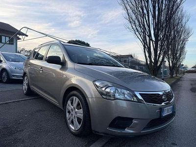 Usata Kia Ceed EX 90 CV (66 kW) 2010 Bronzo Utilitaria