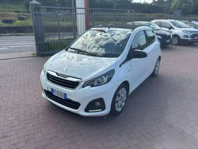 Usata Peugeot 108 69 CV (50 kW) 2016 Bianco Cabrio