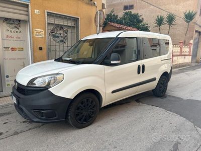 usata Fiat Doblò 5 posti cambio automatico