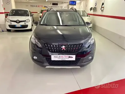 Usata Peugeot 2008 GT-line 120 CV (88 kW) 2018 Nero SUV