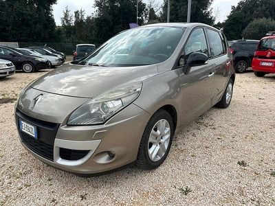 Usata Renault Scénic III 110 CV (80 kW) 2011 Marrone Monovolume
