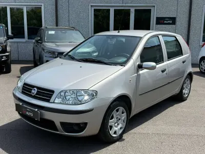 Usata Fiat Punto Dynamic 80 CV (58 kW) 2005 Argento Utilitaria