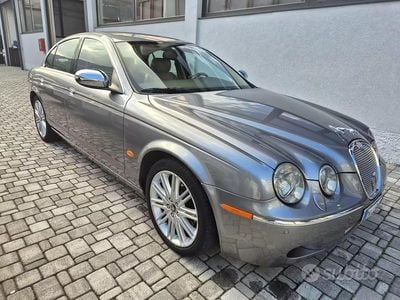Usata Jaguar S-Type Executive 207 CV (152 kW) 2007 Grigio Berlina