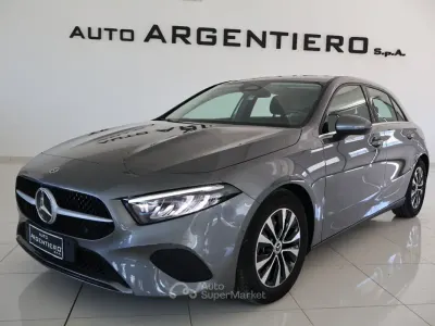Usata Mercedes A180 Advanced 116 CV (85 kW) 2025 Grigio montagna Berlina