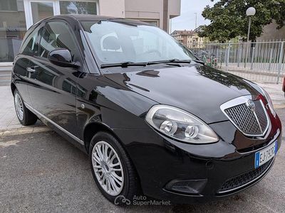 Usata Lancia Ypsilon 69 CV (50 kW) 2011 Nero Utilitaria