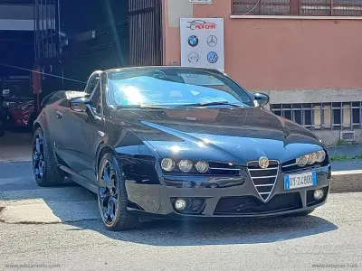 Usata Alfa Romeo Spider 209 CV (153 kW) 2009 Nero Cabrio