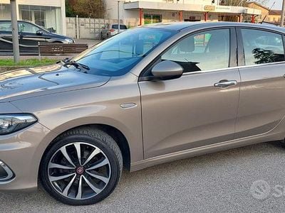 Usata Fiat Tipo 120 CV (88 kW) 2017 Grigio Berlina