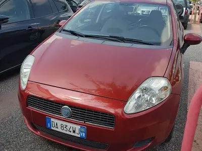 Usata Fiat Grande Punto 75 CV (55 kW) 2006 Marrone Utilitaria