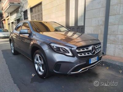 Usata Mercedes GLA200 136 CV (100 kW) 2018 Grigio SUV