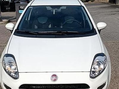 Usata Fiat Grande Punto Street 65 CV (47 kW) 2014 Bianco Utilitaria